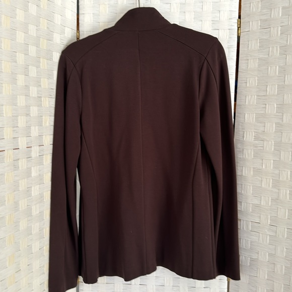 Lynn Ritchie Silver Funnel Neck Jacket. 75% Viscose, 20% Polyester, 5% Spandex - Picture 4 of 5